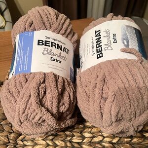 2 Bernat Blanket Extra Yarn - Soft Brown